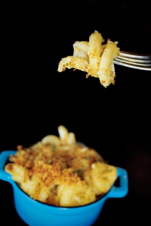 Mac ‘n cheese. It’s the quintessential comfort food- sure to cure illness, the heaviest heartache or the run-of-the-mill bad day. On one of my darkest days, I received a heartfelt card from my dear friend Michelle with this recipe tucked…